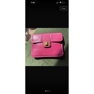 Juicy Couture Pink Pebbled Leather Turn Lock Clutch Bag Gold Hardware Fuchsia
